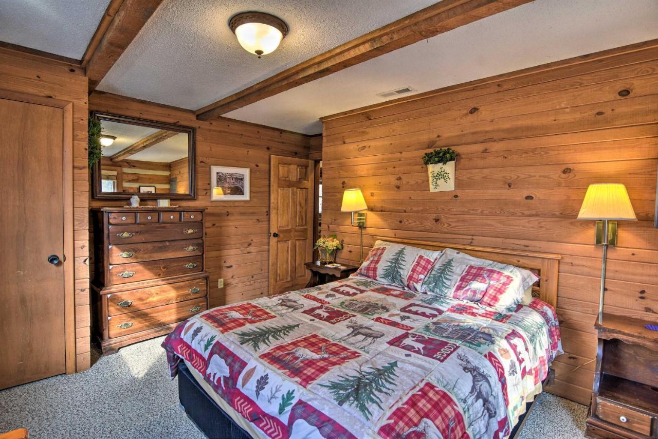 ブライソン・シティ Cozy Cabin With Hot Tub And Smoky Mountain Views!ヴィラ エクステリア 写真